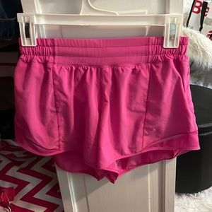 Lululemon Hotty Hot’s